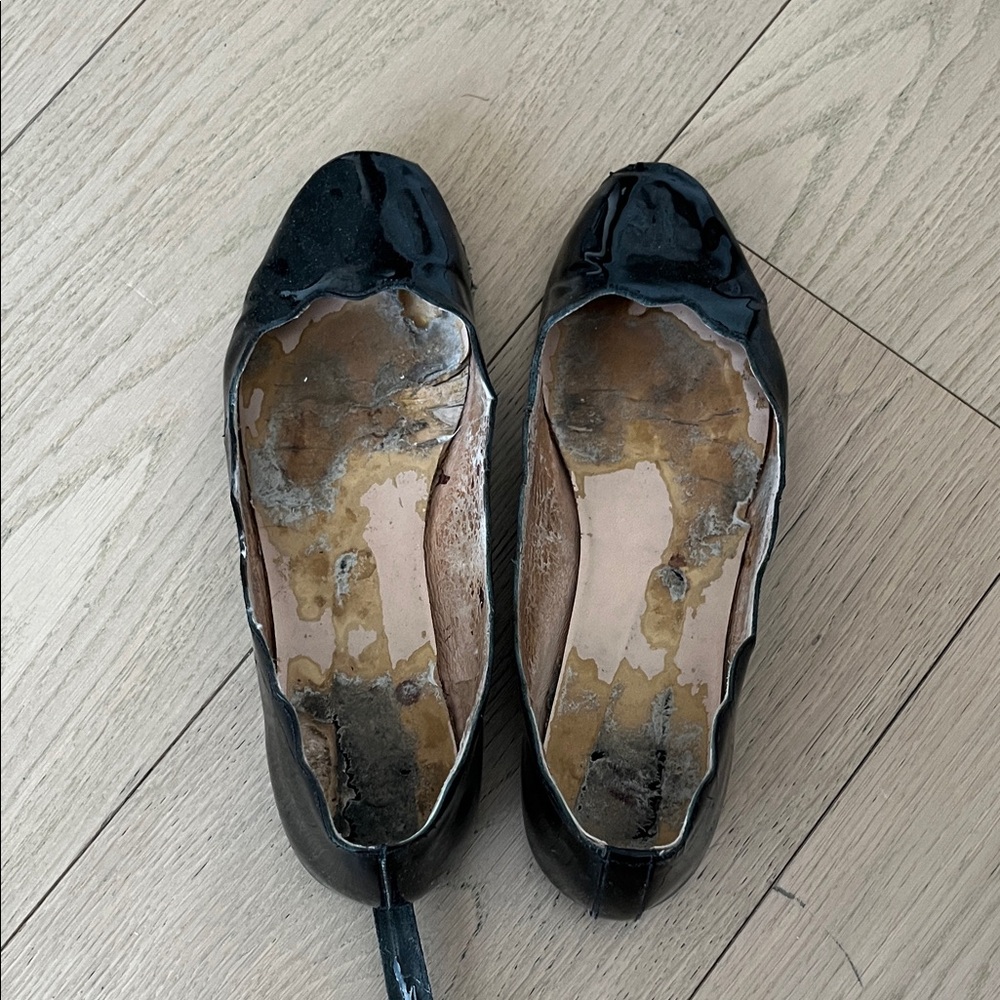 French Sole Black Patent Leather Flats